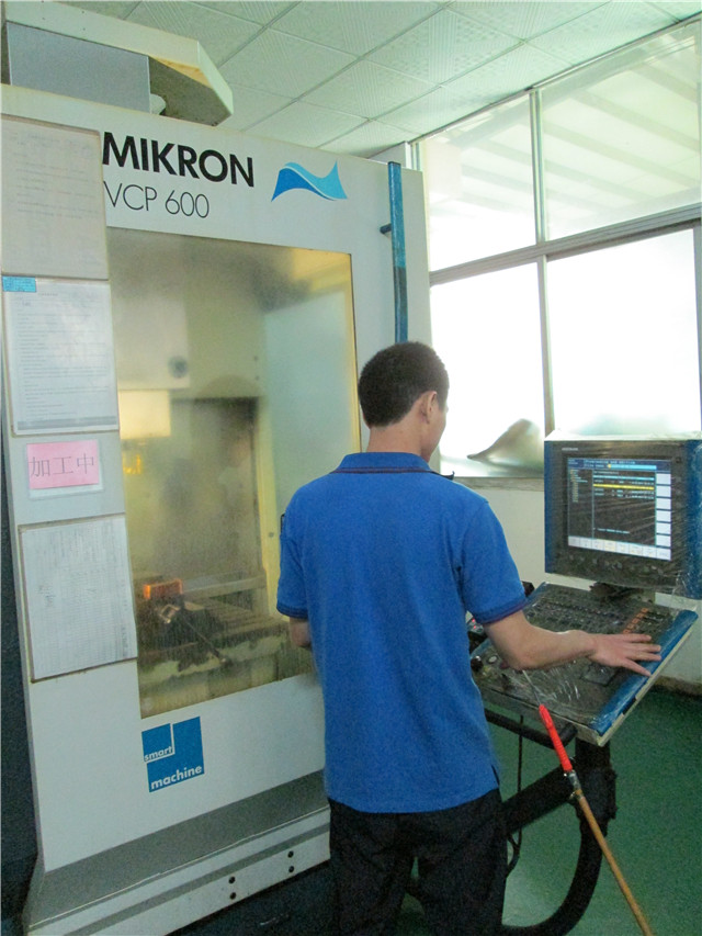 Mikron VCP 600
